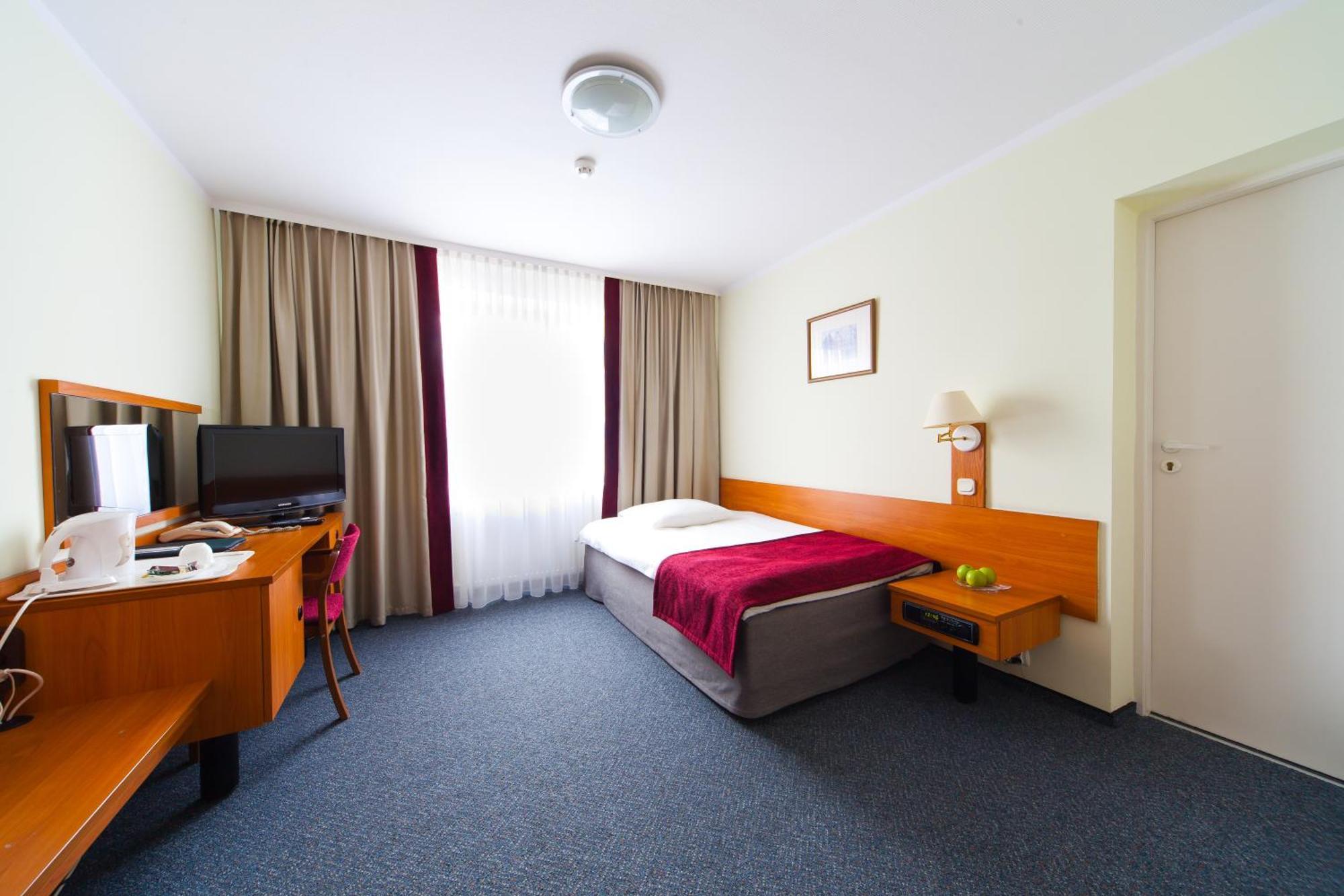 Hotel Ior Poznan Exterior photo
