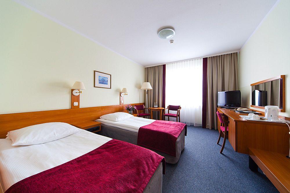 Hotel Ior Poznan Exterior photo